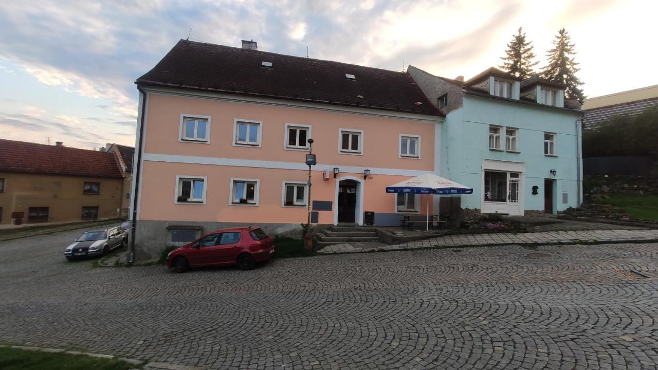 H@M Penzion Zlutice Exterior photo